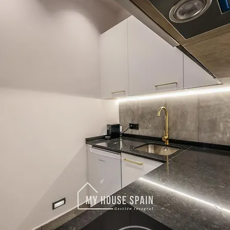Apartamenty Czarna Gora Is 8 Sienna  Exterior photo